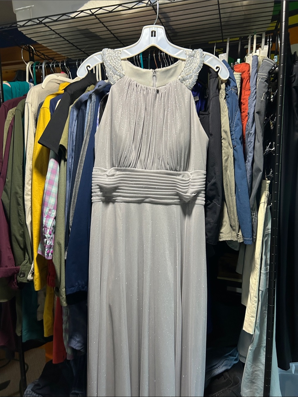 Elegant Women's Silver Sleeveless Evening Gown Sz 6
